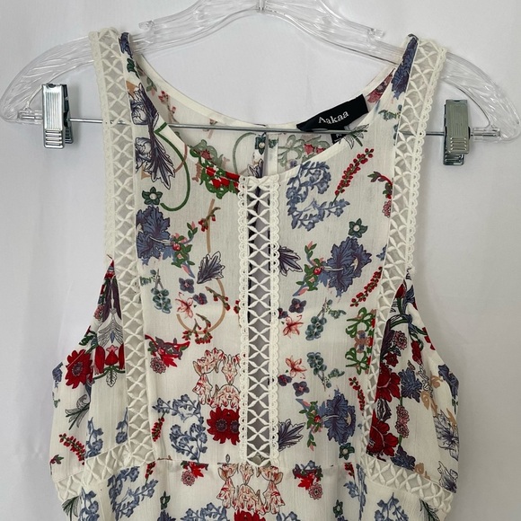 Aakaa Floral Print Dress - Picture 3 of 10